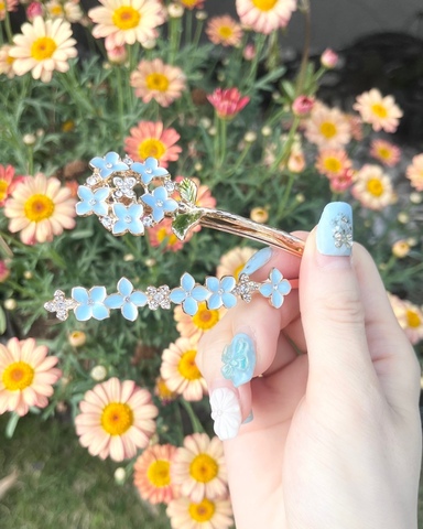 大人気フラワーヘアピン再入荷しました♪｜ACCESSORIES BLOSSOMの